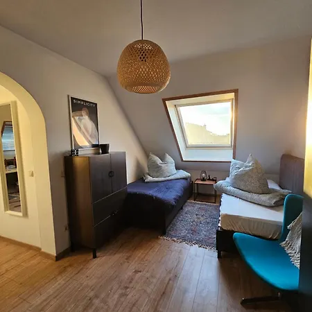 Ideal Fuer Monteure Mit 3 Schlafzimmer Fuer Bis Zu 6 Personen Mit Kueche, Waschmaschine, Bad, Wifi, Flat Tv Usw Apartment Delitzsch